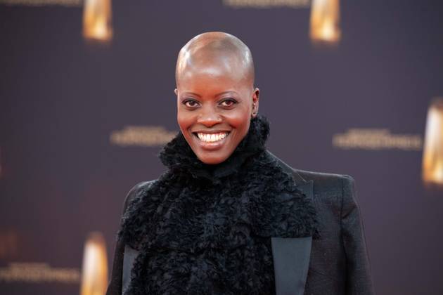 Florence KASUMBA, Schauspielerin, Roter Teppich, Red Carpet Show, Ankunft, arrival, Verleihung des Deutschen Fernsehpreises, Der Deutsche Fernsehpreis 2025, Deutscher Fernsehpreis 2025 in den MMC Studios Koeln, am 10.09.2025.