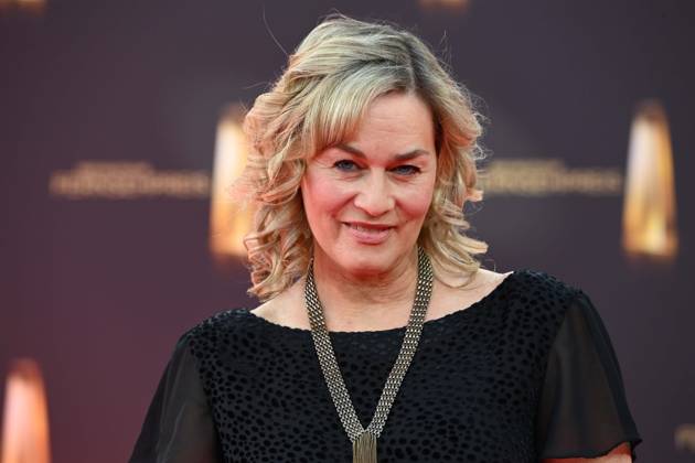 Gesine CUKROWSKI, Schauspielerin, Roter Teppich, Red Carpet Show, Ankunft, arrival, Verleihung des Deutschen Fernsehpreises, Der Deutsche Fernsehpreis 2025, Deutscher Fernsehpreis 2025 in den MMC Studios Koeln, am 10.09.2025.