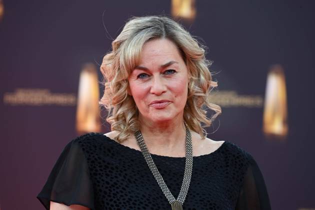 Gesine CUKROWSKI, Schauspielerin, Roter Teppich, Red Carpet Show, Ankunft, arrival, Verleihung des Deutschen Fernsehpreises, Der Deutsche Fernsehpreis 2025, Deutscher Fernsehpreis 2025 in den MMC Studios Koeln, am 10.09.2025.