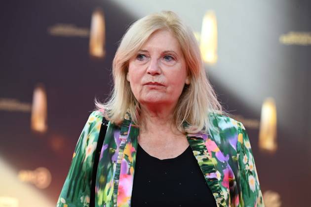 Sabine POSTEL, Schauspielerin, Roter Teppich, Red Carpet Show, Ankunft, arrival, Verleihung des Deutschen Fernsehpreises, Der Deutsche Fernsehpreis 2025, Deutscher Fernsehpreis 2025 in den MMC Studios Koeln, am 10.09.2025.