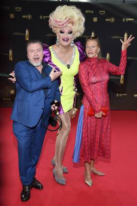 Armin Rohde, Olivia Jones und Karen Böhne bei der Verleihung des Deutschen Fernsehpreises 2025 in den MMC Studios. Köln, 10.09.2025