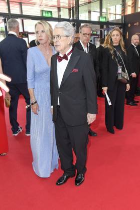 Britta Gessler, Frank Elstner bei der Ankunft zu der Verleihung des Deutschen Fernsehpreis in den MMC Studios in Koeln am 10.09.2025