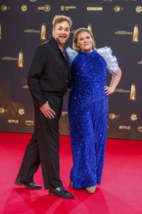 abb Knud Riepen und Gisa Flake zu Gast auf dem roten Teppich bei der Verleihung Der Deutsche Fernsehpreis 2025 in den MMC Studios am 0.09.2025 in Koeln NRW Deutschland