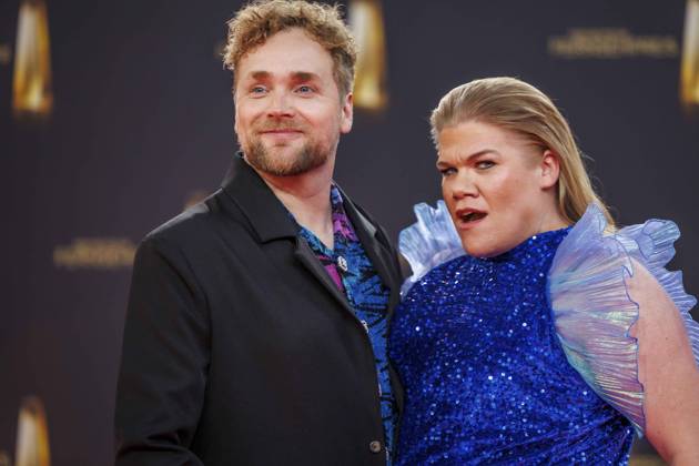 abb Knud Riepen und Gisa Flake zu Gast auf dem roten Teppich bei der Verleihung Der Deutsche Fernsehpreis 2025 in den MMC Studios am 0.09.2025 in Koeln NRW Deutschland