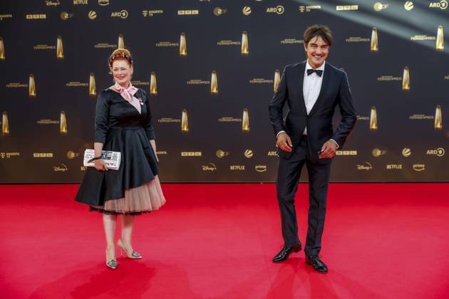 abb Matze Knop und Enie van de Meiklokjes zu Gast auf dem roten Teppich bei der Verleihung Der Deutsche Fernsehpreis 2025 in den MMC Studios am 0.09.2025 in Koeln NRW Deutschland