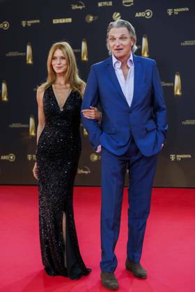 abb Ester Schweins und Stefan Juergens zu Gast auf dem roten Teppich bei der Verleihung Der Deutsche Fernsehpreis 2025 in den MMC Studios am 0.09.2025 in Koeln NRW Deutschland