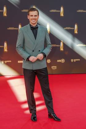 abb Aljoscha Hoehn zu Gast auf dem roten Teppich bei der Verleihung Der Deutsche Fernsehpreis 2025 in den MMC Studios am 0.09.2025 in Koeln NRW Deutschland