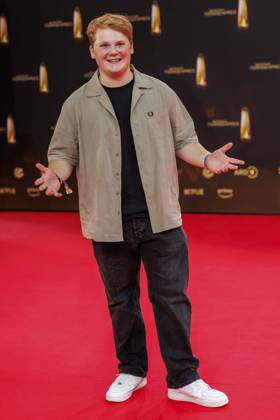 abb Julius Weckauf zu Gast auf dem roten Teppich bei der Verleihung Der Deutsche Fernsehpreis 2025 in den MMC Studios am 0.09.2025 in Koeln NRW Deutschland