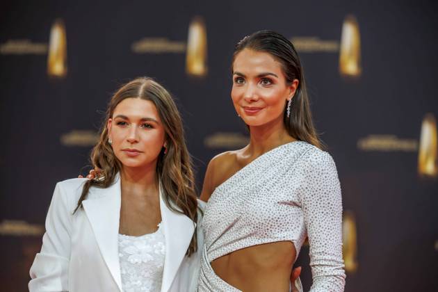 abb Jana Wosnitza und Lea Wagner ARD zu Gast auf dem roten Teppich bei der Verleihung Der Deutsche Fernsehpreis 2025 in den MMC Studios am 0.09.2025 in Koeln NRW Deutschland