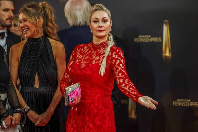 abb Laura Karasek, Ruth Moschner zu Gast auf dem roten Teppich bei der Verleihung Der Deutsche Fernsehpreis 2025 in den MMC Studios am 0.09.2025 in Koeln NRW Deutschland