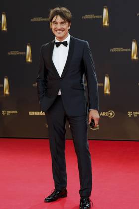 abb Matze Knop zu Gast auf dem roten Teppich bei der Verleihung Der Deutsche Fernsehpreis 2025 in den MMC Studios am 0.09.2025 in Koeln NRW Deutschland