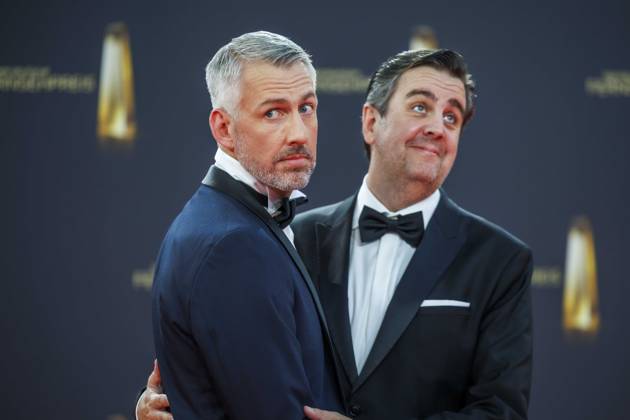 Bilder des Jahres 2025, Entertainment 09 September abb Sebastian Pufpaff und Bastian Pastewka zu Gast auf dem roten Teppich bei der Verleihung Der Deutsche Fernsehpreis 2025 in den MMC Studios am 0.09.2025 in Koeln NRW Deutschland