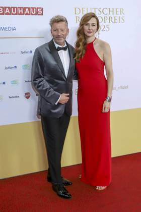 abb Thorsten Schorn, Katrin Bauerfeind Moderatoren Duo auf dem roten Teppich bei der Verleihung des Deutschen Radiopreis 2025 in der Neuen Flora am 11.09.2025 in Hamburg Hamburg Deutschland