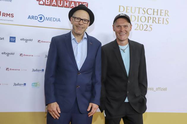 abb Die Junx zu Gast auf dem roten Teppich bei der Verleihung des Deutschen Radiopreis 2025 in der Neuen Flora am 11.09.2025 in Hamburg Hamburg Deutschland