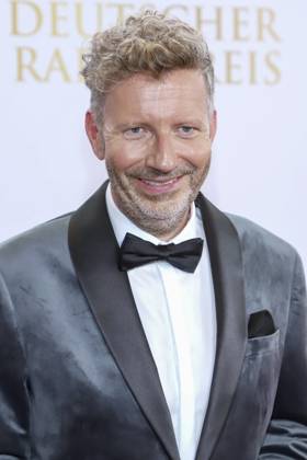 abb Thorsten Schorn Moderator auf dem roten Teppich bei der Verleihung des Deutschen Radiopreis 2025 in der Neuen Flora am 11.09.2025 in Hamburg Hamburg Deutschland