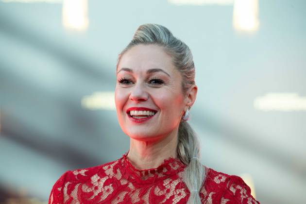 Ruth MOSCHNER, Moderatorin, Roter Teppich, Red Carpet Show, Ankunft, arrival, Verleihung des Deutschen Fernsehpreises, Der Deutsche Fernsehpreis 2025, Deutscher Fernsehpreis 2025 in den MMC Studios Koeln, am 10.09.2025.