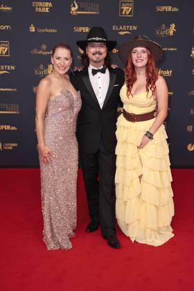 Stefanie Hertel, Lanny Lanner und Johanna Mross bei der Verleihung Die Goldene Henne am 12.09.2025 in Leipzig Goldene Henne 2025 Verleihung in Leipzig