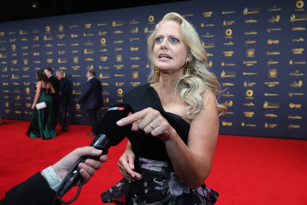Verleihung der Goldenen Henne 2025 Barbara Schöneberger (deutsche Fernsehmoderatorin, Nominierte in der Kategorie Entertainment) auf dem roten Teppich. Verleihung der Goldenen Henne 2025 am 12.09.2025 in der Leipziger Messe, Halle 1. Leipzig, Sachsen, Deutschland.
