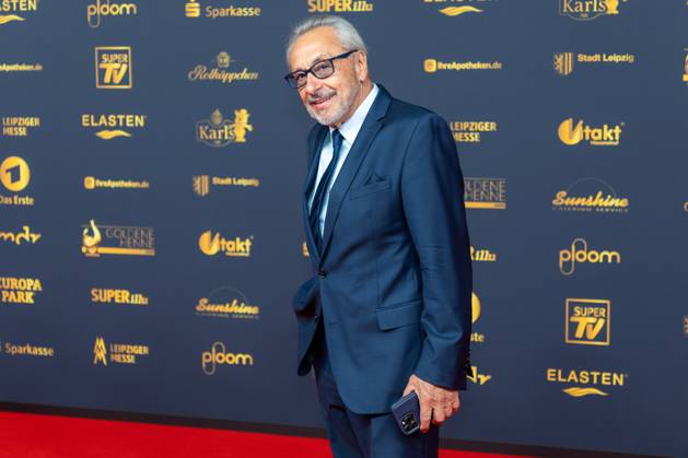 Preisverleihung Goldene Henne 2025 12.09.2025 Leipzig, Messe-Allee 1 (Leipziger Messe) Im Foto: Wolfgang Stumph, Schauspieler Am Freitagabend findet die Verleihung der Goldenen Henne 2025, gemeinsam veranstaltet von SuperIllu und MDR-Fernsehen, wieder in Leipzig statt. Deutschlands größter Publikumspreis feiert in diesem Jahr 35 Jahre Deutsche Einheit und 30 Jahre GOLDENE HENNE. Dazu eingeladen sind zahlreiche regionale, nationale und internationale Stars. Die Preisverleihung findet in der Messe Leipzig statt. Leipzig Messe Leipzig Sachsen Deutschland Copyright: xEHLxMedia BjörnxStachx 20250912_goldene-henne-teppich-2_42