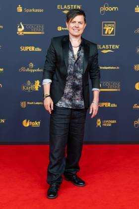 Preisverleihung Goldene Henne 2025 12.09.2025 Leipzig, Messe-Allee 1 (Leipziger Messe) Im Foto: Michael Patrick Kelly, Musiker Am Freitagabend findet die Verleihung der Goldenen Henne 2025, gemeinsam veranstaltet von SuperIllu und MDR-Fernsehen, wieder in Leipzig statt. Deutschlands größter Publikumspreis feiert in diesem Jahr 35 Jahre Deutsche Einheit und 30 Jahre GOLDENE HENNE. Dazu eingeladen sind zahlreiche regionale, nationale und internationale Stars. Die Preisverleihung findet in der Messe Leipzig statt. Leipzig Messe Leipzig Sachsen Deutschland Copyright: xEHLxMedia BjörnxStachx 20250912_goldene-henne-teppich-2_51