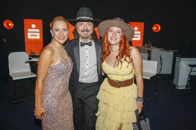31. Verleihung der Goldenen Henne 2025 - Aftershowparty Leipzig, 12.9.2025 Stefanie Hertel, Lanny Lanner und Johanna Mross bei der Aftershowparty zur 31. Verleihung der Goldenen Henne 2025 auf der Messe Leipzig Sachsen Copyright: xMatthiasxGränzdörferx