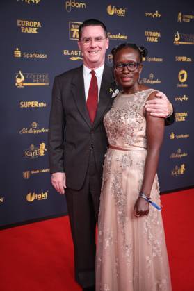 Goldene Henne 2025 Roter Teppich Roter Teppich Andrej Hermlin mit Ehefrau Joyce Hermlin Goldene Henne 2025, 12.09.2025, Leipzig Copyright: xEventpressxFuhrx