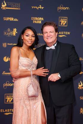 Award - Goldene Henne 2025 - Salomea und Francis Fulton-Smith bei der Goldenen Henne 2025 in der Messe Leipzig am 12.09.2025. Copyright: xEventpressxKochanx