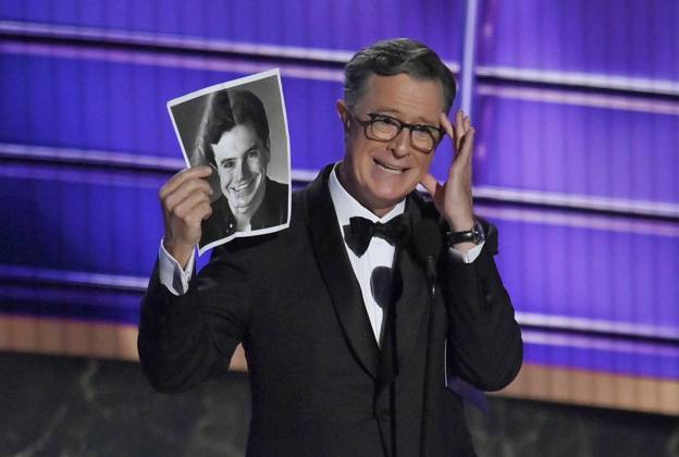 Stephen Colbert speaks onstage at the 77th annual Primetime Emmy Awards at the Peacock Theater in Los Angeles on Sunday, September 14, 2025.  LAP20250914704 JIMxRUYMEN