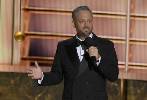 Host Nate Bargatze speaks onstage at the 77th annual Primetime Emmy Awards at the Peacock Theater in Los Angeles on Sunday, September 14, 2025.  LAP20250914708 JIMxRUYMEN