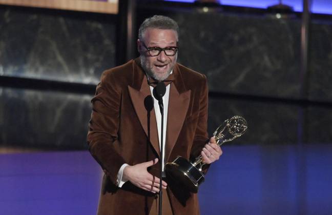 Actor Seth Rogen holds the Outstanding Lead Actor in a Comedy Series award for The Studio at the 77th annual Primetime Emmy Awards at the Peacock Theater in Los Angeles on Sunday, September 14, 2025.  LAP20250914711 JIMxRUYMEN