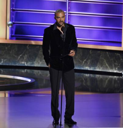 Jesse Williams speaks at the 77th annual Primetime Emmy Awards at the Peacock Theater in Los Angeles on Sunday, September 14, 2025.  LAP2025091480450 JIMxRUYMEN