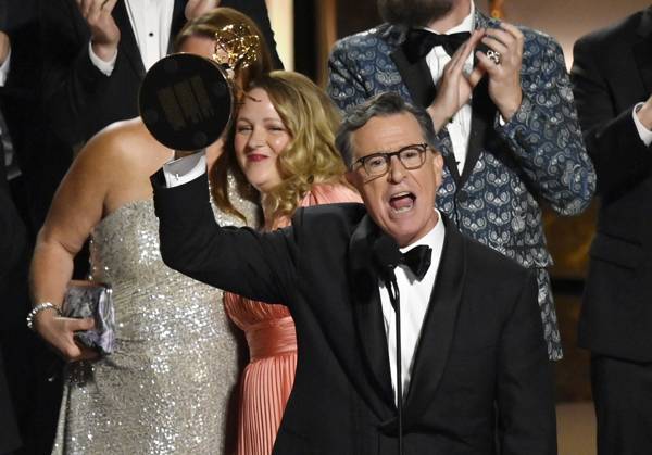 Stephen Colbert accepts the Outstanding Talk Series Award for The Late Show with Stephen Colbert onstage at the 77th annual Primetime Emmy Awards at the Peacock Theater in Los Angeles on Sunday, September 14, 2025.  LAP202509143066 JIMxRUYMEN