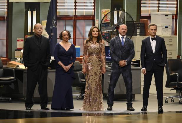 Ice-T, S. Epatha Merkerson, Mariska Hargitay, Christopher Meloni and Tony Goldwyn speak onstage at the 77th annual Primetime Emmy Awards at the Peacock Theater in Los Angeles on Sunday, September 14, 2025.  LAP202509145001 JIMxRUYMEN