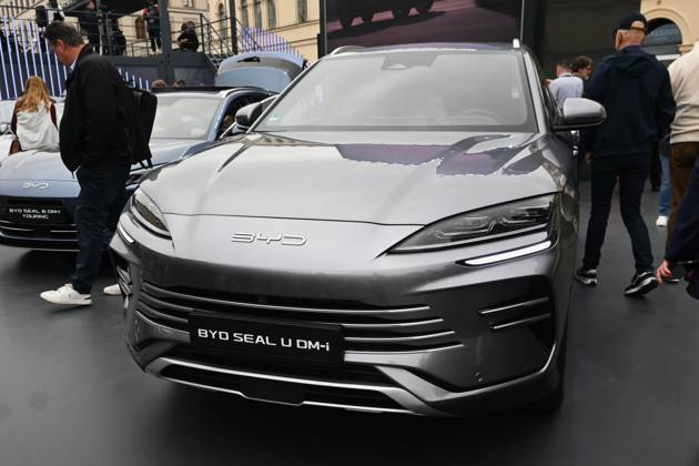 Die Internationale Automobil-Ausstellung, kurz IAA, ist eine der grössten und international bedeutendsten Automobil-Fachmessen. Die IAA Mobility Open Space findet alle zwei Jahre im Rahmen der Messe in der Innenstadt von München statt. Foto: BYD Seal U DM-i Elektrofahrzeug