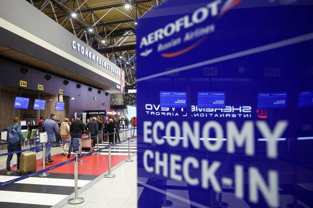 RUSSIA, MOSCOW REGION - SEPTEMBER 17, 2025: Travelers check in for an Aeroflot flight to Krasnodar at Sheremetyevo International Airport. On 11 September 2025, Krasnodar International Airport resumed operations, with the first civil flight since 2022 expected to land there on September 17. Sofya Sandurskaya TASS  84063471