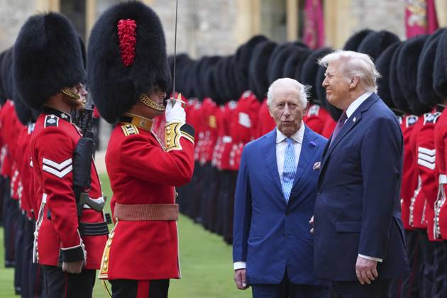 President Trump arrives in Windsor for his second State Visit to the UK President Trump and King Charles review the Guard of Honour as he and the First Lady arrive at Windsor Castle on his second state visit to the UK, in Windsor, Berkshire, UK, on the 17th September 2025. Picture by Kirsty Wigglesworth WPA-Pool Windsor Windsor Castle Berkshire United Kingdom  WHA-0803