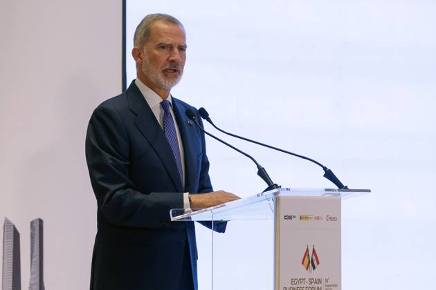 Spain s King, Felipe VI (c), delivers a speech during a Spanish and Egyptian business forum held in the framework of his visit in the country in Cairo, Egypt, 18 September 2025. Spain s King Felip VI visits Egypt !ACHTUNG: NUR REDAKTIONELLE NUTZUNG! Copyright: xJuanJoxMartinx GRAF6669 20250918-55017955095_1