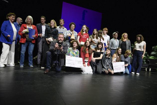 Bochum: Verleihung des Fritz-Wortelmann-Preises ** NUR FÜR REDAKTIONELLE ZWECKE ** EDITORIAL USE ONLY **<p>Verleihung des Fritz-Wortelmann-Preises am Sonntag, den 21. September 2025, in den Kammerspielen in Bochum. Der älteste Kulturpreis Bochums wird an herausragende Produktionen von Figurentheatern aus ganz Deutschland verliehen. Mit dabei ist Schauspieler Armin Rohde, nach dem diesmal der Preis (eine Holzfigur) gestaltet wurde. Deutschland Bochum Copyright: UwexErnst
