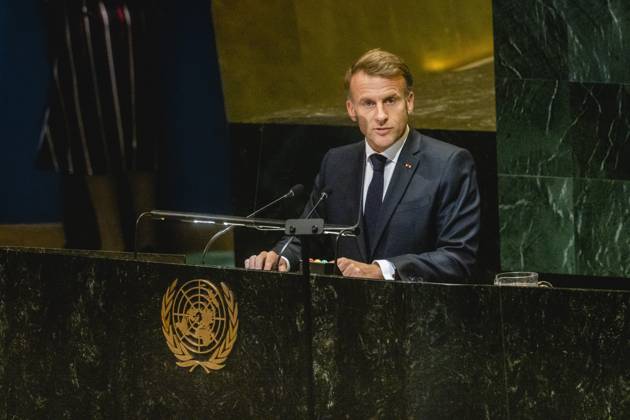 Emmanuel Macron, Praesident von Frankreich, haelt Eroeffnungsrede bei der Zwei-Staaten-Konferenz der Vereinten Nationen in New York City, 22.09.2025. Fotografiert im Auftrag des Auswaertigen Amtes New York City Vereinigte Staaten von Amerika Copyright: xJulianexSonntag AAx