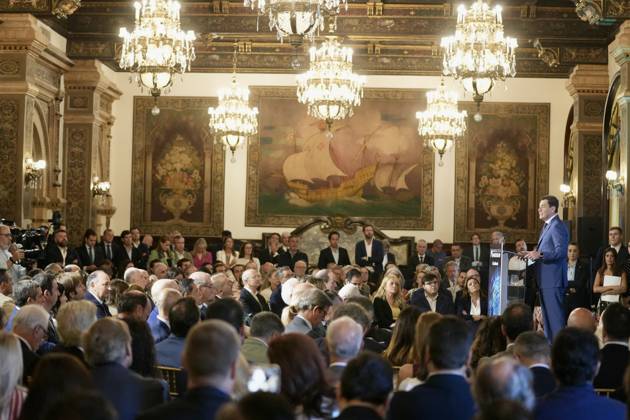 RECORD DATE NOT STATED The president of the Junta de Andalucia, Juanma Moreno, during his speech at the VII Foro Andalucia Investors Day of El Confidencial On September 23, 2025, in Seville Andalucia, Spain The Andalusian Budget for the year 2026 will include a new package of tax rebates from which thousands of Andalusian citizens can benefit, such as a 30 percent deduction on veterinary expenses, with a limit of up to 100 euros, during the first year for families acquiring a pet. The estimated impact of this measure amounts to 12 million a year, which will be translated, in practice, in more saving capacity for all those Andalusians who share their life with a pet This has been announced by the president of the Junta de Andalucia, Juanma Moreno, during his spee 6975256