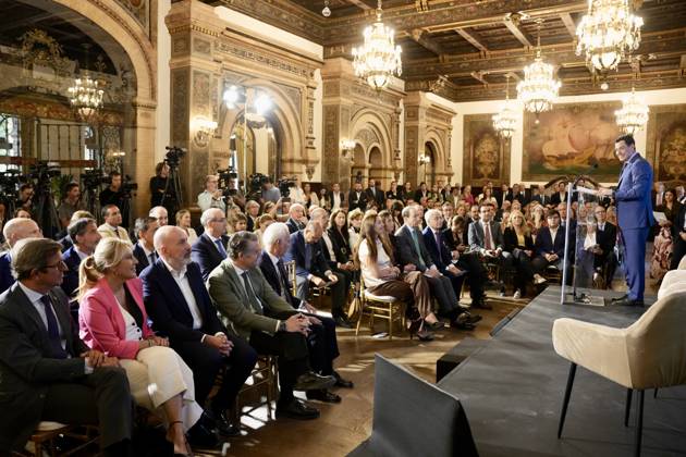 RECORD DATE NOT STATED The president of the Junta de Andalucia, Juanma Moreno, during his speech at the VII Foro Andalucia Investors Day of El Confidencial On September 23, 2025, in Seville Andalucia, Spain The Andalusian Budget for the year 2026 will include a new package of tax rebates from which thousands of Andalusian citizens can benefit, such as a 30 percent deduction on veterinary expenses, with a limit of up to 100 euros, during the first year for families acquiring a pet. The estimated impact of this measure amounts to 12 million a year, which will be translated, in practice, in more saving capacity for all those Andalusians who share their life with a pet This has been announced by the president of the Junta de Andalucia, Juanma Moreno, during his spee 6975267