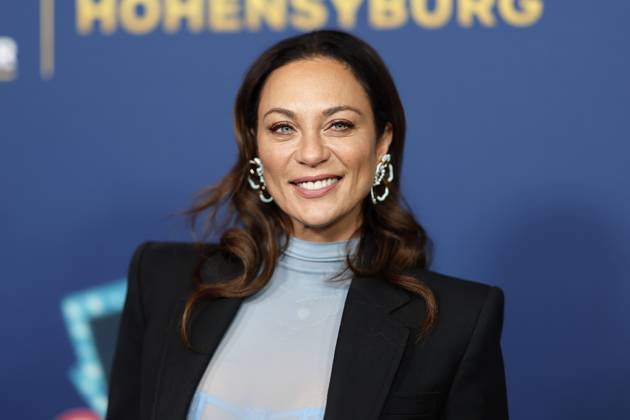 Model Lilly Becker beim Blue Carpet zu 40 Jahre Merkur Spielbank Hohensyburg in Dortmund. Dortmund, 25.09.2025 NRW Deutschland Copyright: xChristophxHardtx