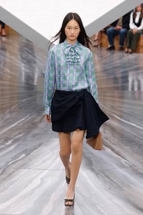 (251002) -- PARIS , Oct. 2, 2025 -- A model presents a creation from the ready-to-wear Spring Summer 2026 collections by French fashion house Christian Dior during the Paris Fashion Week in Paris, France, on Oct. 1, 2025. ( Handout via Xinhua) FRANCE-PARIS-FASHION WEEK-CHRISTIAN DIOR MeetEurope