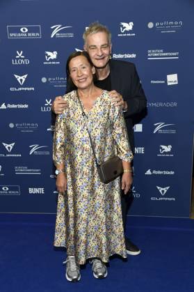 Heinrich Schafmeister mit Ehefrau Jutta Schafmeister bei der Verleihung des Deutschen Schauspielpreises 2025 im Hotel Pullman Berlin Schweizerhof. Berlin, 09.10.2025