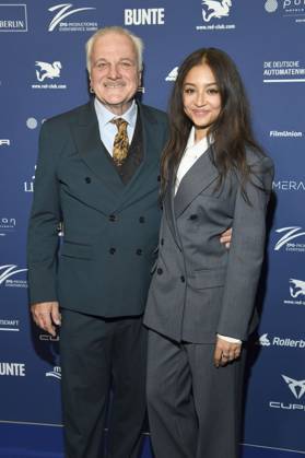 Bernhard Schütz und Samirah Breuer bei der Verleihung des Deutschen Schauspielpreises 2025 im Hotel Pullman Berlin Schweizerhof. Berlin, 09.10.2025