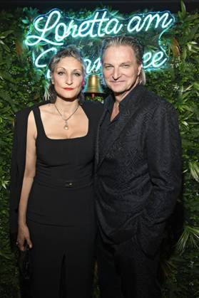 Stefan Jürgens mit Partnerin Boriana Rosenmüller bei der Verleihung des Deutschen Schauspielpreises 2025 im Hotel Pullman Berlin Schweizerhof. Berlin, 09.10.2025