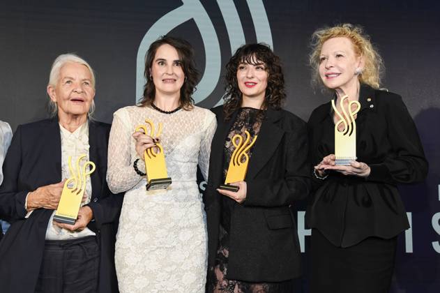 Hildegard Schmahl, Jennifer Sabel, Seyneb Saleh und Sunnyi Melles bei der Verleihung des Deutschen Schauspielpreises 2025 im Hotel Pullman Berlin Schweizerhof. Berlin, 09.10.2025