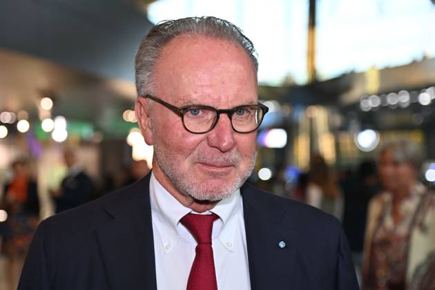 Karl Heinz RUMMENIGGE, (ehemaliger Vorstandsvorsitzender FC Bayern Muenchen), Einzelbild,angeschnittenes Einzelmotiv,Portraet,Portrait,Porträt. Bayerischer Sportpreis 2025 in der BMW Welt, Roter Teppich,Red Carpet am 11.10.2025
