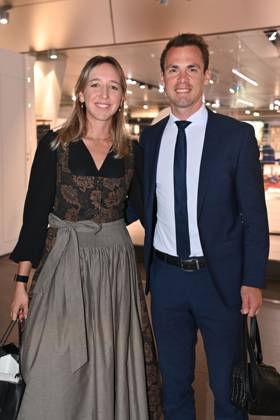 Franziska PREUSS mit Lebensgefaehrte Simon SCHEMPP (Biathletin,Preistraegerin Herausragende Bayerische Sportkarriere), Bayerischer Sportpreis 2025 in der BMW Welt, Roter Teppich,Red Carpet am 11.10.2025