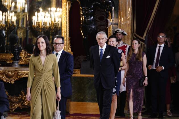 The King and Queen, the Princess of Asturias and the Infanta Sofia preside over a reception at the Royal Palace for the National Day of the National Holiday King Felipe and Queen Letizia, Princess Leonor and Infanta Sofia during the reception on the occasion of the National Holiday, at the Royal Palace, on October 12, 2025, in Madrid Spain The event is presided over by the King and Queen, the Princess of Asturias and the Infanta Sofia after the solemn act of homage to the National Flag and the military parade that has been held in the Plaza de Cánovas del Castillo The commemoration of the National Holiday aims to solemnly remember moments of collective history that are part of the common historical, cultural and social heritage, assumed as Copyright: xA.xPÃ rezxMecax 7022887